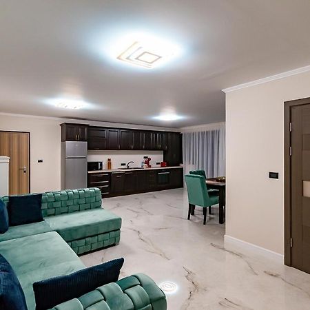 Moky Rezident 2 Apartment Arad Bagian luar foto