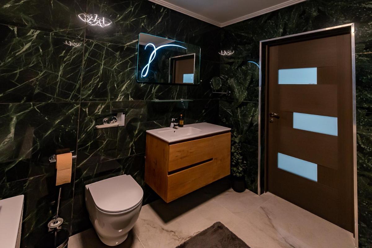 Moky Rezident 2 Apartment Arad Bagian luar foto