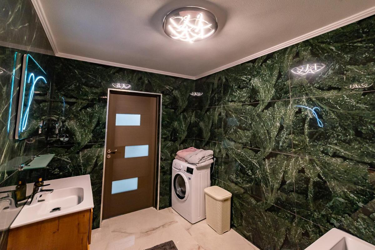 Moky Rezident 2 Apartment Arad Bagian luar foto